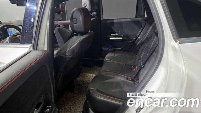 Mercedes-Benz GLA-Class 2022 — ფოტო 11/20