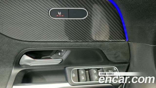 Mercedes-Benz GLA-Class 2022 — ფოტო 14/20