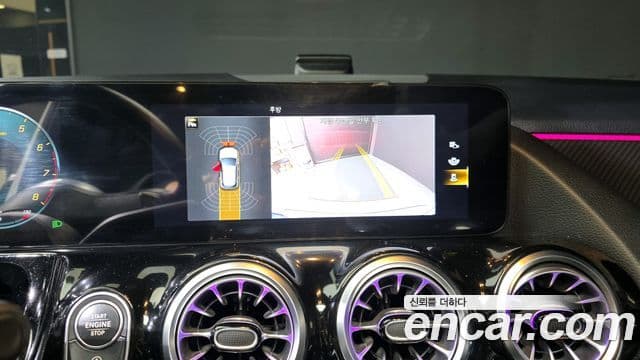 Mercedes-Benz GLA-Class 2022 — Photo 5/20