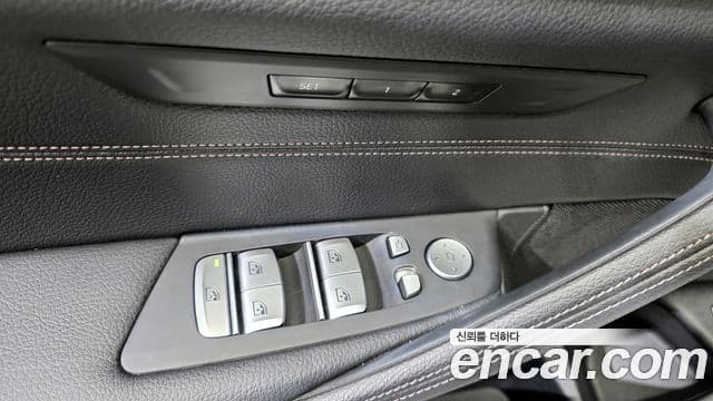 BMW 5 Series 2021 — ფოტო 14/20