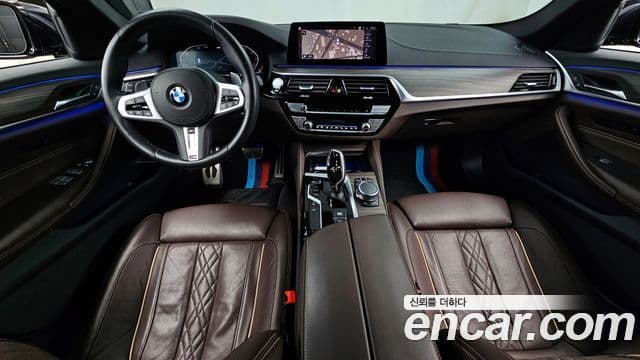 BMW 5 Series 2020 — Şəkil 13/20