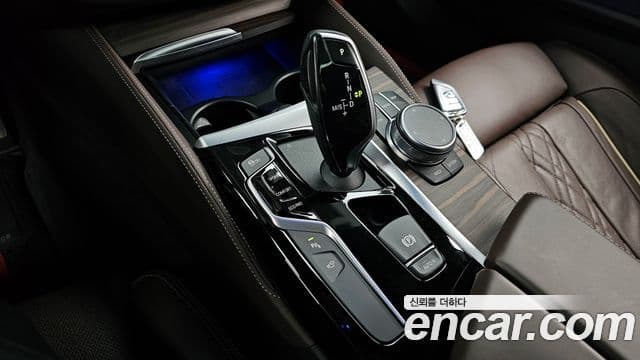 BMW 5 Series 2020 — Şəkil 18/20