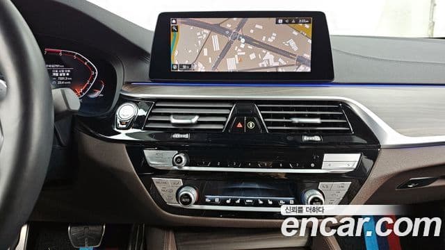BMW 5 Series 2020 — Şəkil 3/20