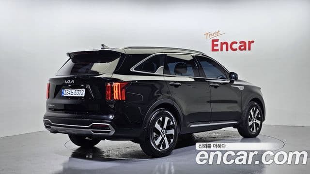 Kia Sorento 2023 — ფოტო 2/20