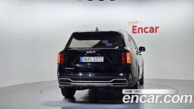 Kia Sorento 2023 — ფოტო 4/20