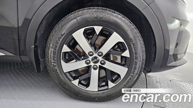 Kia Sorento 2023 — ფოტო 5/20