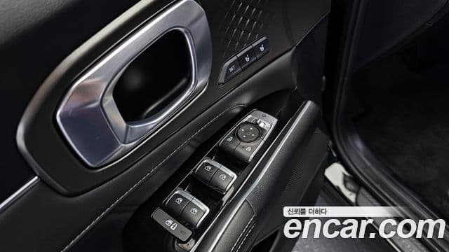 Kia Sorento 2023 — ფოტო 14/20