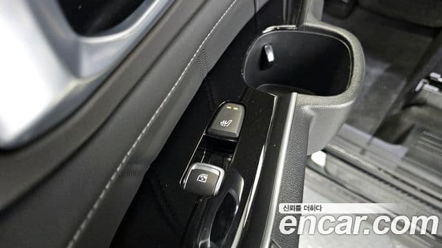 Kia Sorento 2023 — ფოტო 19/20