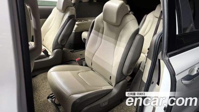 Kia Carnival 2020 — Şəkil 11/20