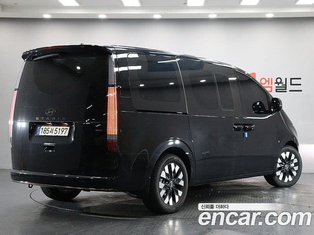 Hyundai Staria 2025 — Şəkil 9/20