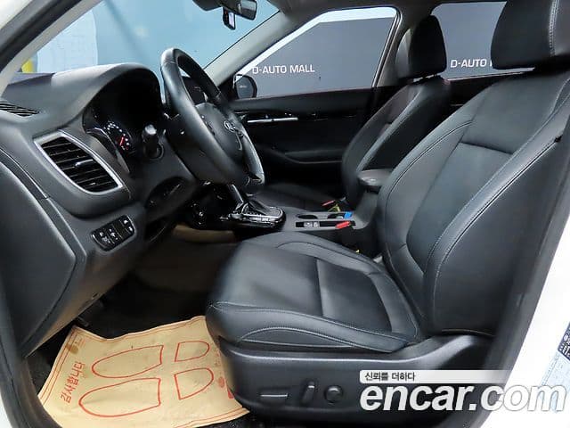 Kia Seltos 2021 — ფოტო 8/20