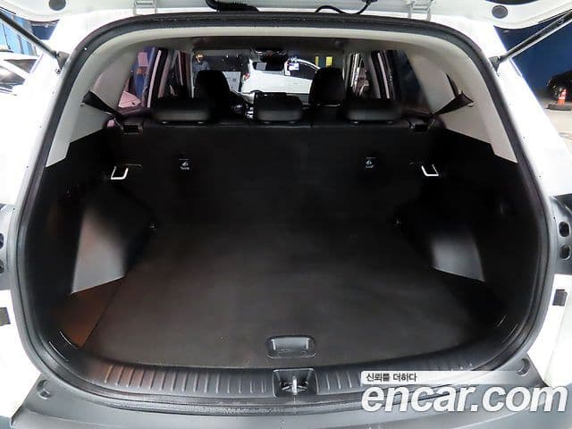 Kia Seltos 2021 — ფოტო 18/20
