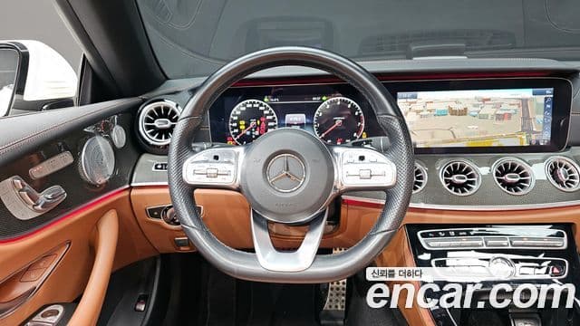 Mercedes-Benz E-Class 2019 — ფოტო 13/20