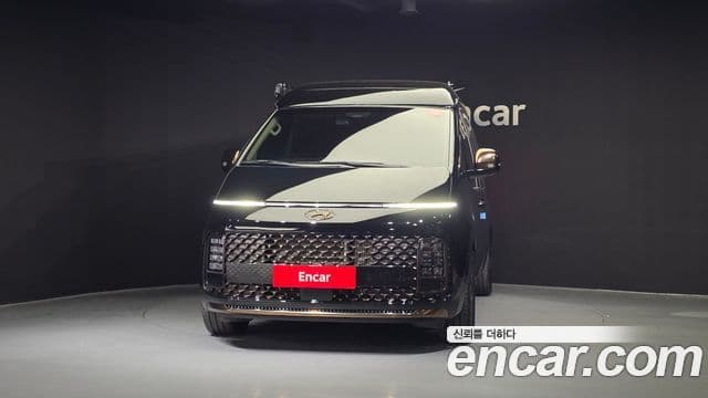 Hyundai Staria 2023 — ფოტო 3/20