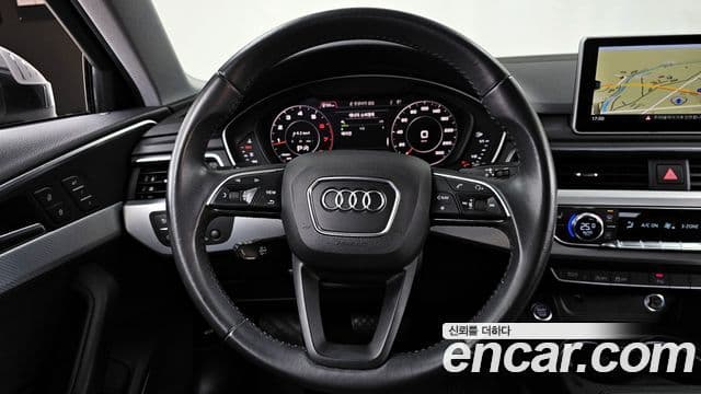 Audi A4 2019 — ფოტო 13/20
