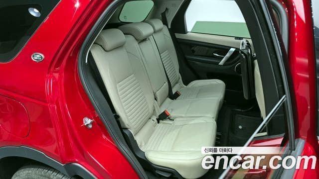 Land Rover Discovery Sport 2022 — ფოტო 11/20