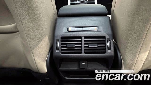 Land Rover Discovery Sport 2022 — ფოტო 18/20