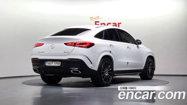 Mercedes-Benz GLE-Class 2022 — ფოტო 2/20