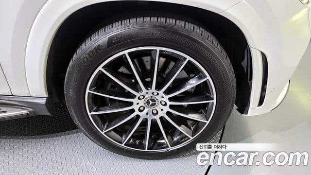 Mercedes-Benz GLE-Class 2022 — ფოტო 5/20