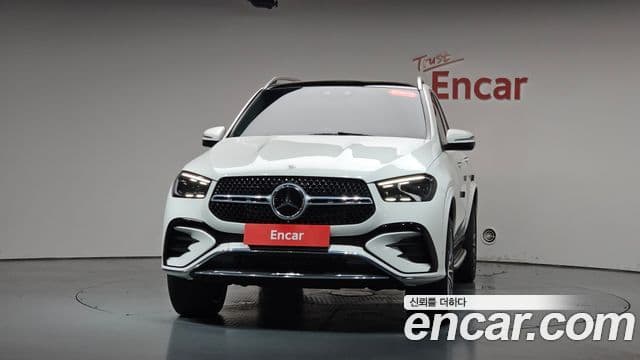 Mercedes-Benz GLE-Class 2024 — Photo 18/20