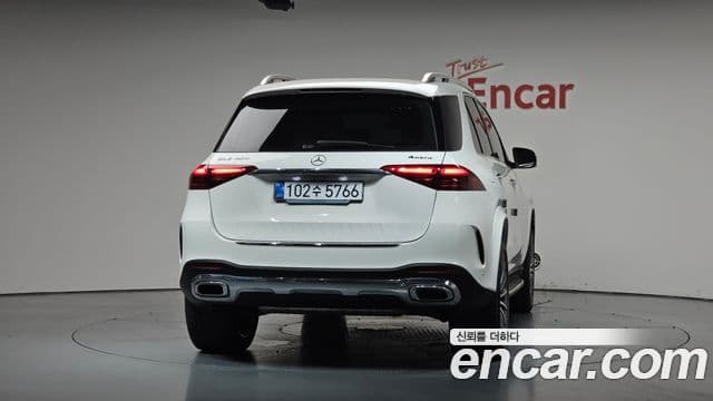 Mercedes-Benz GLE-Class 2024 — Photo 17/20