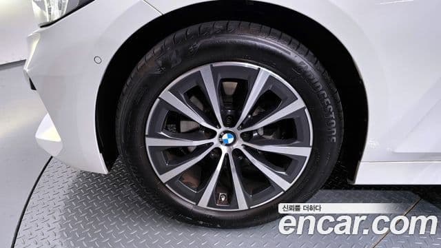 BMW 3 Series 2023 — Şəkil 5/20