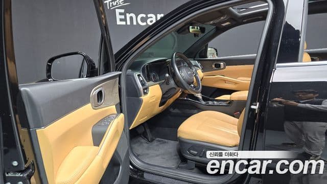 Kia Sorento 2021 — Фото 8/20