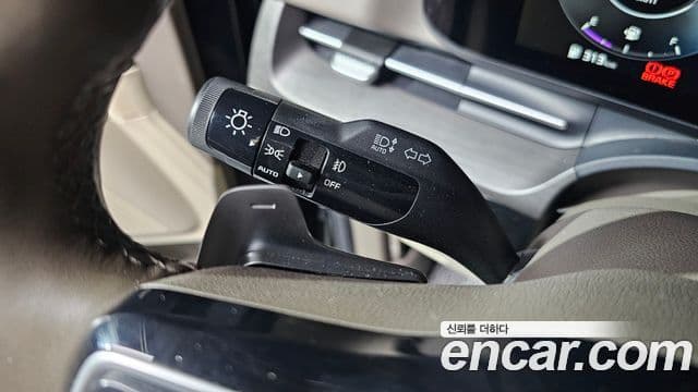 Kia Carnival 2021 — Şəkil 17/20