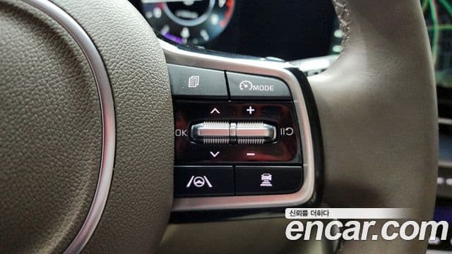 Kia Carnival 2022 — Şəkil 16/20