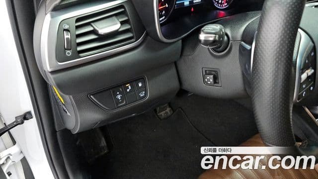 Genesis G70 2019 — Photo 2/20