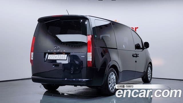 Hyundai Staria 2022 — ფოტო 1/20
