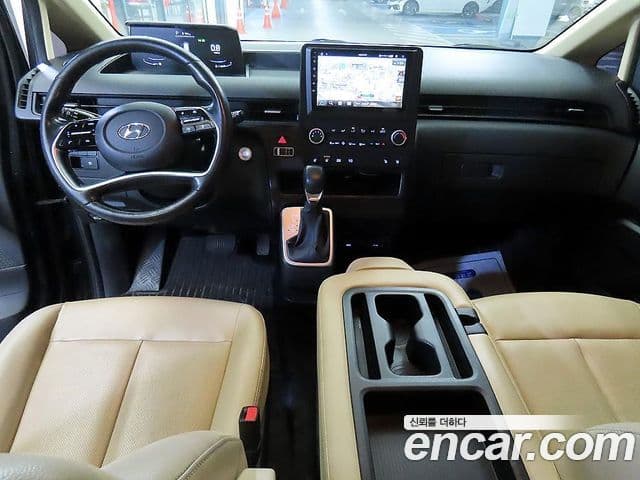 Hyundai Staria 2022 — ფოტო 6/20