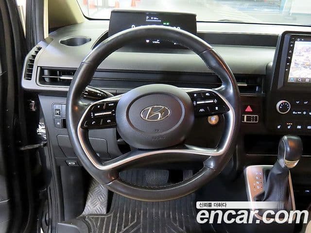 Hyundai Staria 2022 — ფოტო 13/20