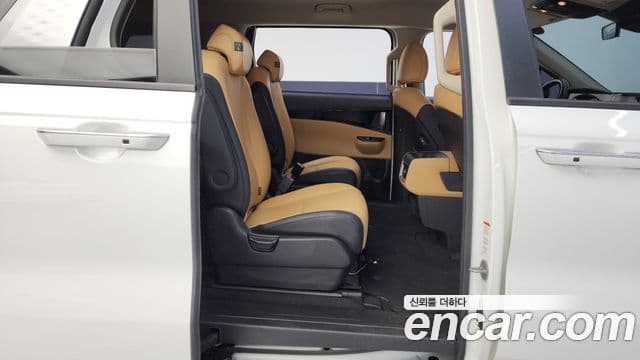 Kia Carnival 2022 — Şəkil 12/20