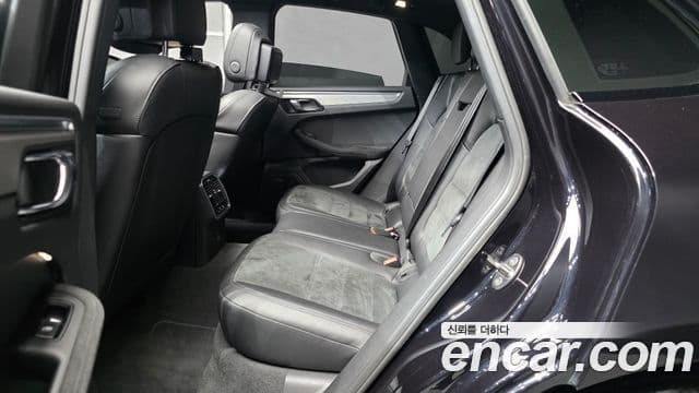 Porsche Macan 2018 — Фото 12/20