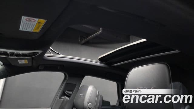 Porsche Macan 2018 — Фото 19/20