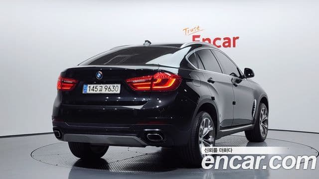 BMW X6 2018 — Photo 10/20