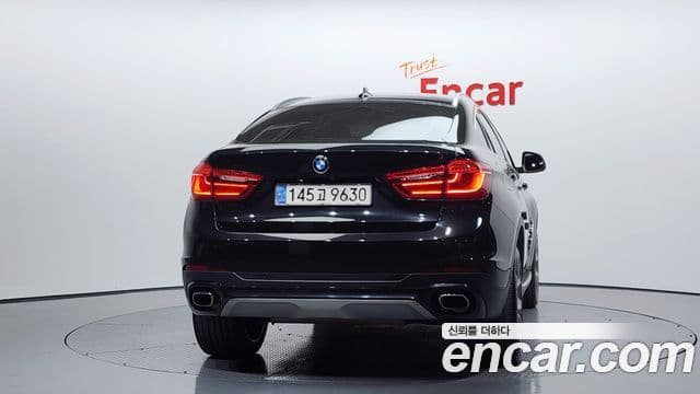BMW X6 2018 — Photo 9/20