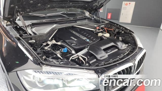 BMW X6 2018 — Photo 19/20