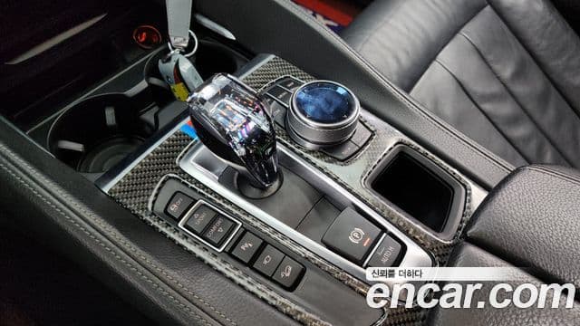 BMW X6 2018 — Photo 12/20