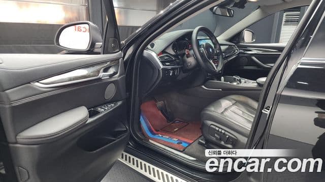 BMW X6 2018 — Photo 15/20