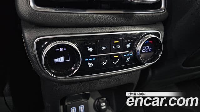 Genesis GV80 2020 — ფოტო 19/20
