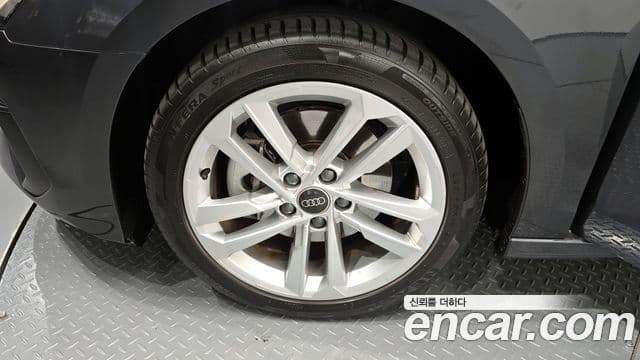 Audi A3 2023 — ფოტო 5/20