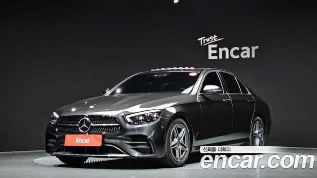 Mercedes-Benz E-Class 2022 — фото 1 из 20