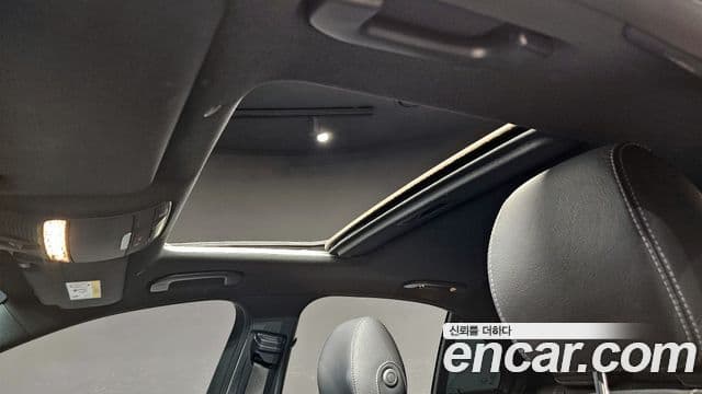 Mercedes-Benz E-Class 2022 — Şəkil 18/20