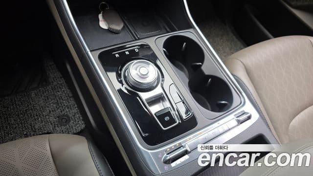 Kia Carnival 2023 — Şəkil 9/20