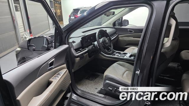 Kia Carnival 2023 — Şəkil 11/20