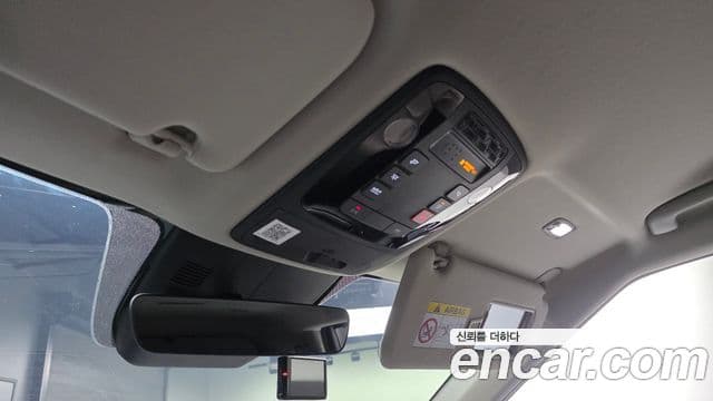Kia Carnival 2023 — Şəkil 18/20