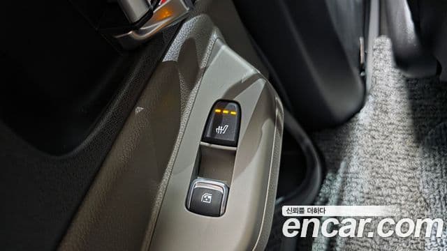 Kia Carnival 2023 — Şəkil 19/20