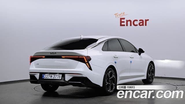 Kia K5 2025 — фото 2 из 20
